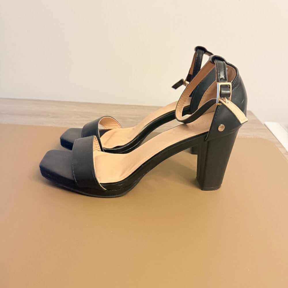 AEROSOLES Strappy Heels